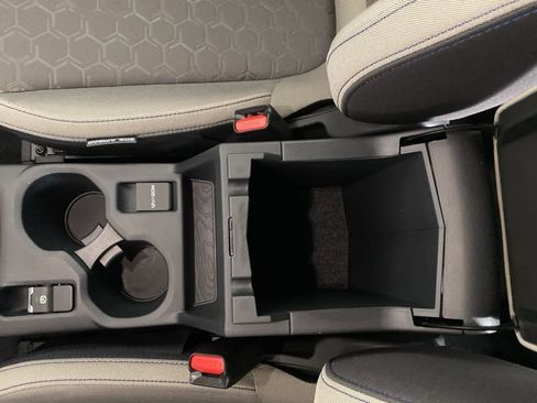 Certified 2025 Subaru Forester Base image 20