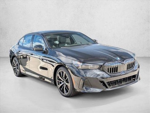 New 2027 BMW 550e xDrive w/ Executive Package AWD/4WD image 7