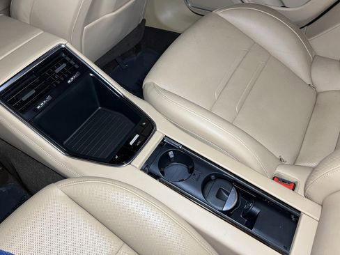 Used 2020 Porsche Panamera Turbo image 26