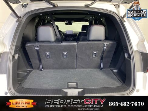 Used 2025 Honda Pilot Black Edition image 29