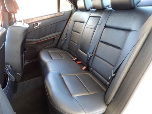 Used 2013 Mercedes-Benz E 350 Luxury image 28