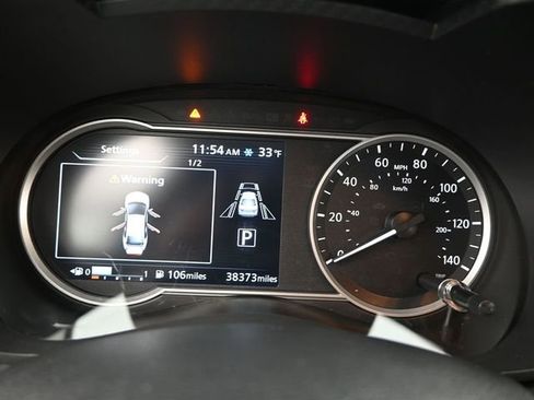 Used 2025 Nissan Versa SR w/ Electronics Package image 8