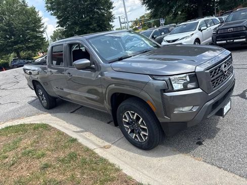 Used 2023 Nissan Frontier SV w/ Technology Package AWD/4WD image 5