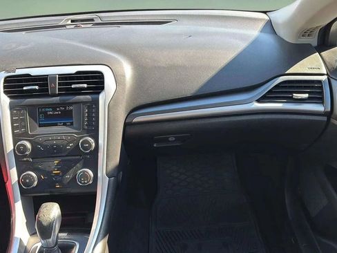 Used 2014 Ford Fusion SE image 31