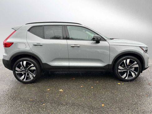 New 2026 Volvo XC40 B5 Ultra w/ Climate Package image 2