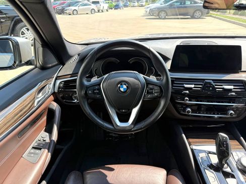 Used 2017 BMW 530i xDrive AWD/4WD image 16