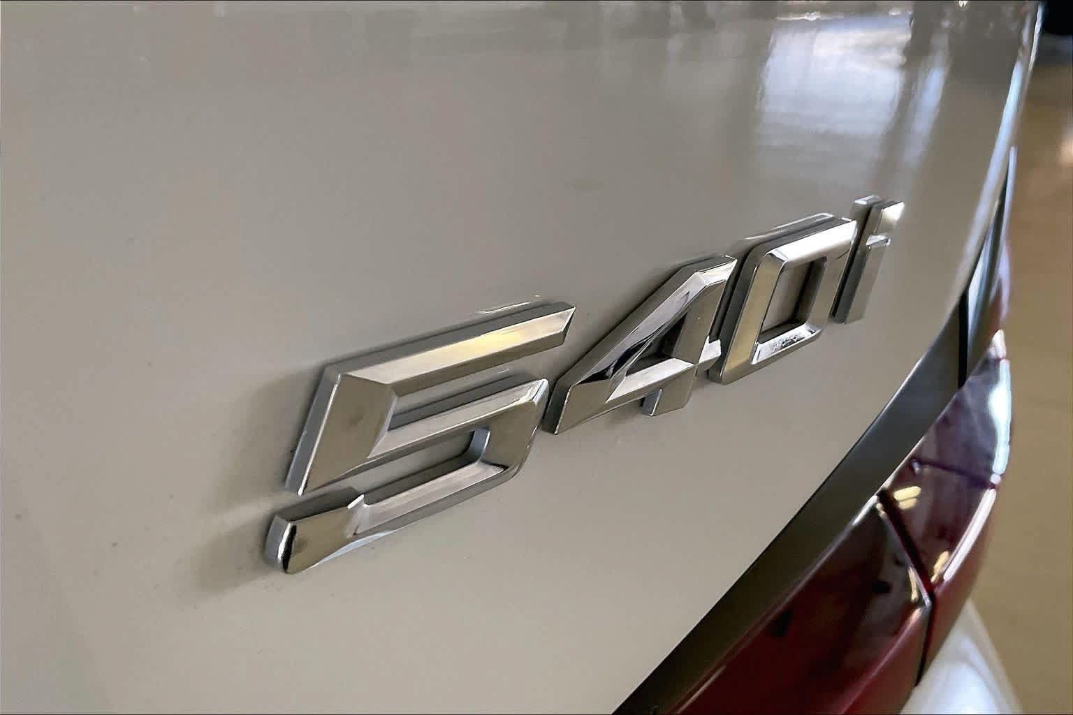 Used 2023 BMW 540i w/ M Sport Package RWD image 9