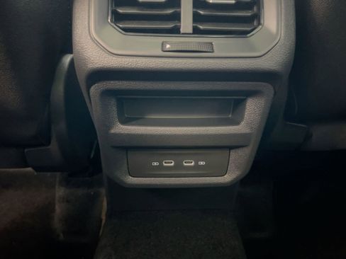 New 2026 Volkswagen Taos SE image 31