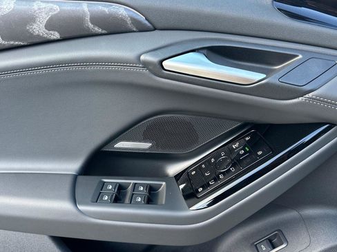 New 2025 Audi A6 e-tron Premium Plus image 10