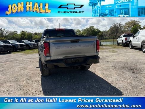 Used 2024 Chevrolet Colorado Z71 w/ Z71 Convenience Package 2 image 9