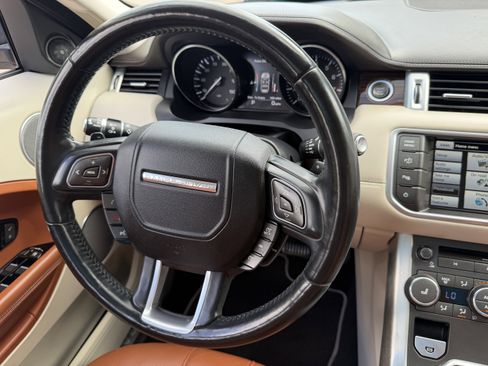 Used 2015 Land Rover Range Rover Evoque Prestige AWD/4WD image 28