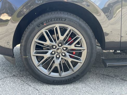 New 2025 Ford Expedition Platinum w/ Stealth Performance Package image 32