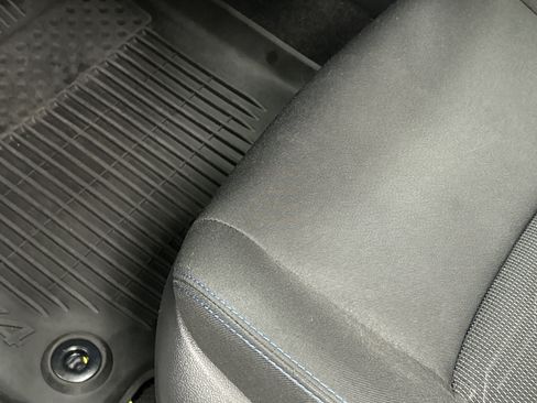 Used 2022 Toyota RAV4 SE AWD/4WD image 17