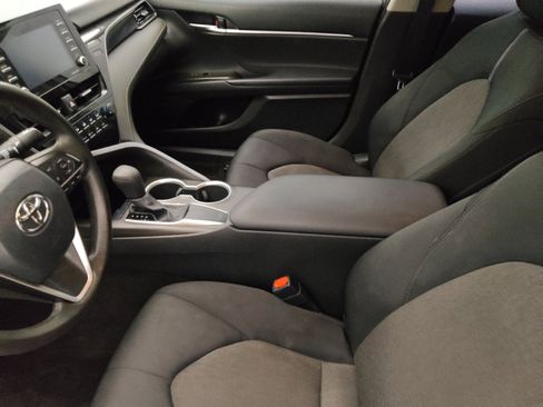 Used 2021 Toyota Camry LE image 17