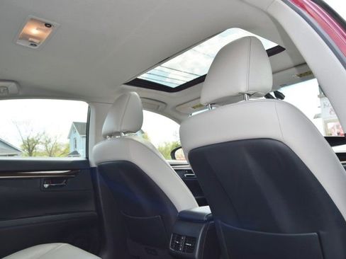 Used 2015 Lexus ES 350 w/ Luxury Package image 32