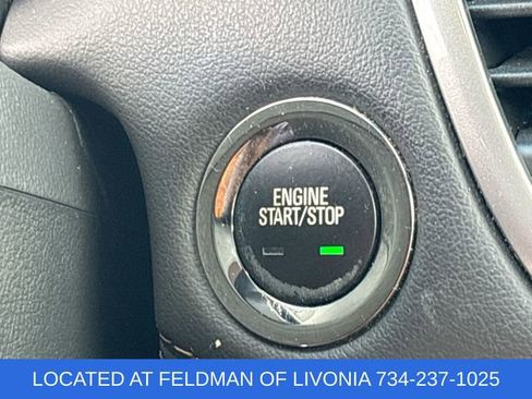 Used 2022 Chevrolet Trax LT w/ LT Convenience Package image 16