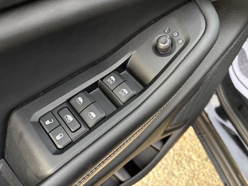 Used 2023 Jeep Grand Cherokee Altitude image 21