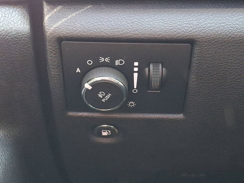 Certified 2018 Jeep Grand Cherokee Altitude image 24