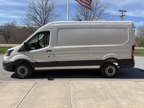 New 2026 Ford Transit 250 148 Medium Roof RWD image 4
