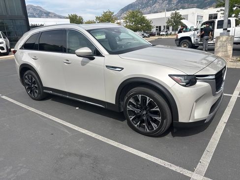 Certified 2025 MAZDA CX-90 Plug-In Hybrid w/ Premium Plus AWD/4WD image 4