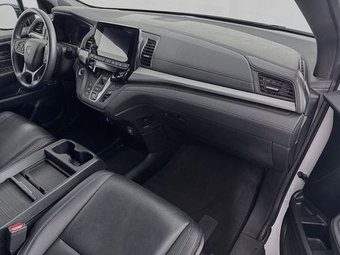 Certified 2023 Honda Odyssey Sport image 30