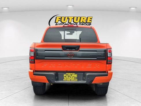 Certified 2025 Nissan Frontier PRO-4X w/ Interior Protection Package image 8