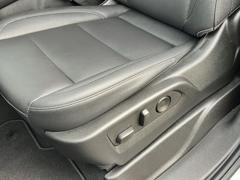 Certified 2025 Chevrolet Tahoe Z71 w/ Comfort Package image 23