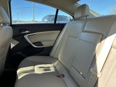 Used 2012 Buick Regal Leather image 14