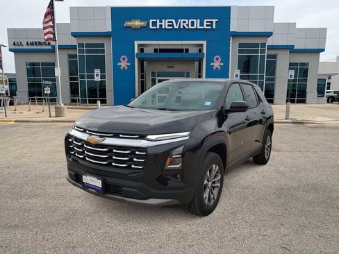 New 2026 Chevrolet Equinox LT w/ Convenience Package II FWD image 1