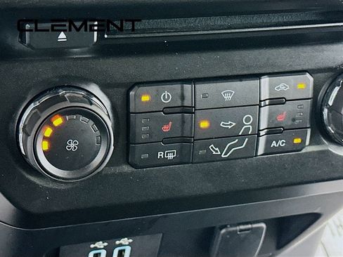 Used 2017 Ford F250 XLT w/ XLT Premium Package AWD/4WD image 23