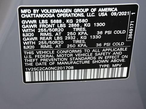 Used 2022 Volkswagen Atlas Cross Sport SEL R-Line image 18