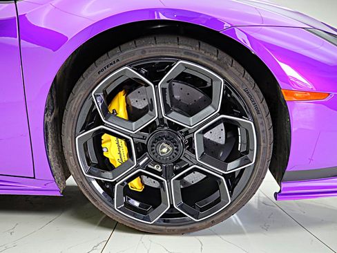 Used 2024 Lamborghini Huracan Tecnica RWD image 45