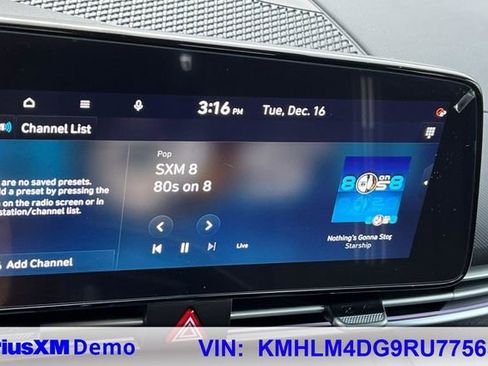 Used 2024 Hyundai Elantra SEL image 32