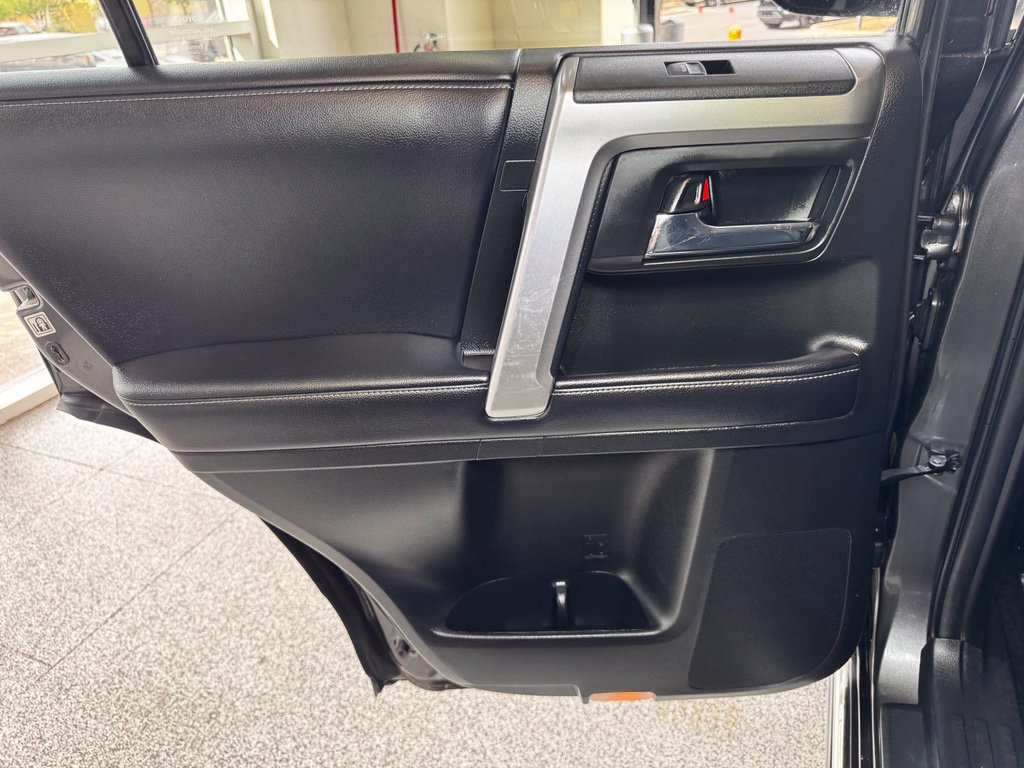 Used 2018 Toyota 4Runner Limited AWD/4WD image 37