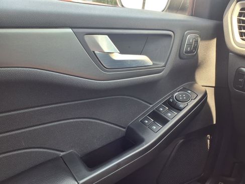 Used 2023 Ford Escape Active w/ Tech Pack #2 AWD/4WD image 19