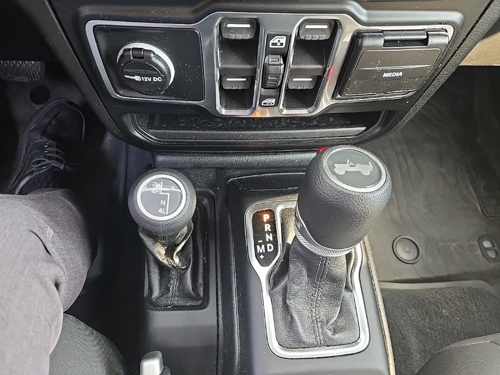 Used 2021 Jeep Wrangler Unlimited Sport AWD/4WD image 13