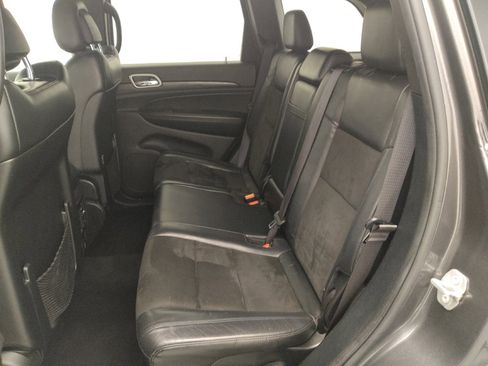 Used 2020 Jeep Grand Cherokee Altitude image 18