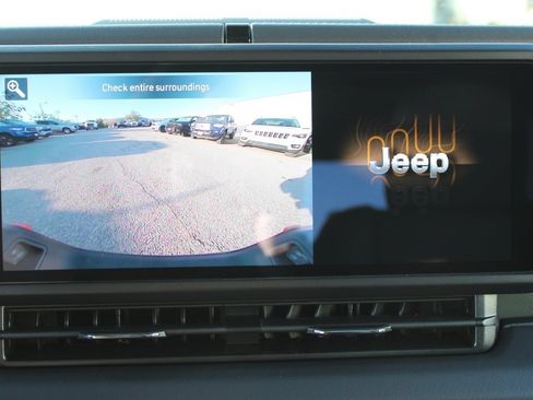 New 2025 Jeep Gladiator Mojave image 19