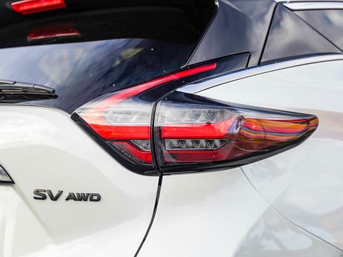 Used 2024 Nissan Murano SV w/ SV Midnight Edition Package image 11