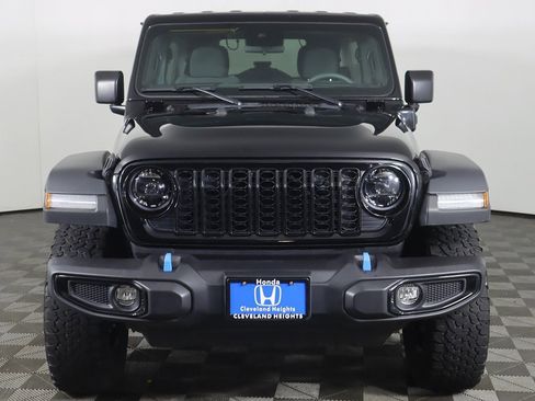 Used 2024 Jeep Wrangler Unlimited image 10
