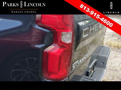 Used 2022 Chevrolet Silverado 1500 LTZ w/ Z71 Off-Road Package AWD/4WD image 14