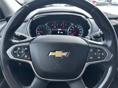 Used 2021 Chevrolet Traverse LT FWD image 37