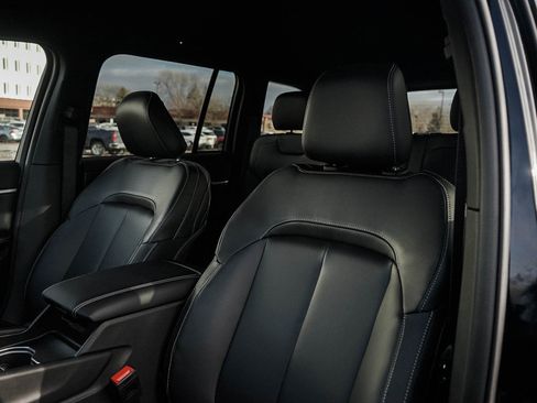 New 2025 Jeep Grand Cherokee Limited w/ Trailer Tow Package image 18