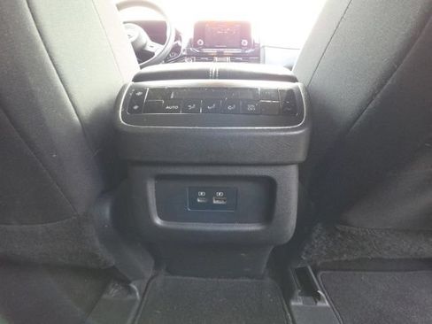 Used 2022 Nissan Pathfinder S FWD image 28