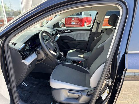 Certified 2024 Volkswagen Taos S FWD image 11