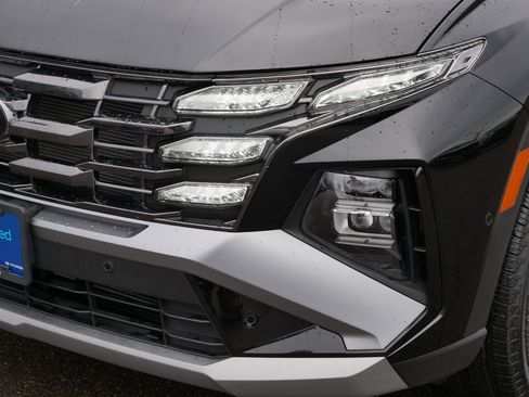 Certified 2025 Hyundai Tucson Limited AWD/4WD image 16