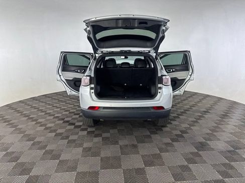 Used 2025 Jeep Compass Limited AWD/4WD image 18