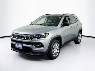 Used 2022 Jeep Compass Latitude w/ Sun and Sound Group AWD/4WD video 1