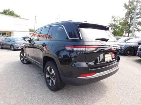 Used 2024 Jeep Grand Cherokee Limited 4xe AWD/4WD image 6