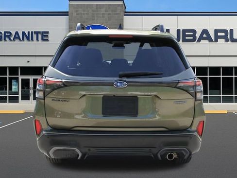 Used 2025 Subaru Forester Limited AWD/4WD image 9